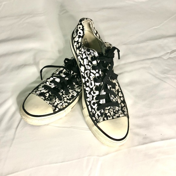 Converse - Picture 1 of 5